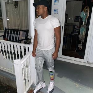 Meet your Posher, Joshua